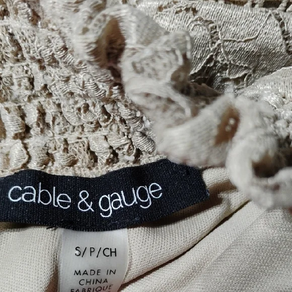 Cable & Gauge Beige Lace Sleeveless Blouse Size Small. - Picture 9 of 9